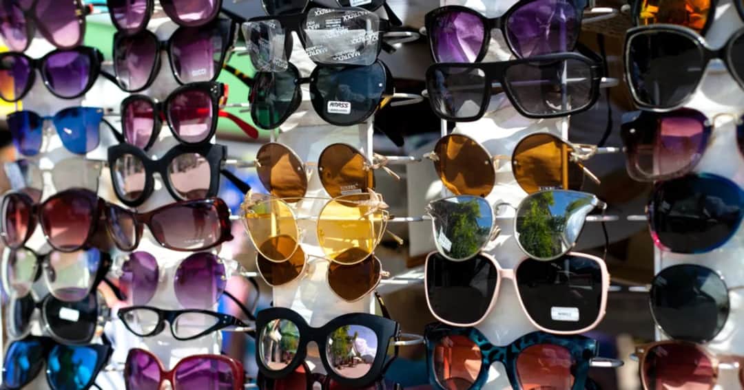 Czy można zwrócić okulary przeciwsłoneczne? Sprawdź zasady zwrotu