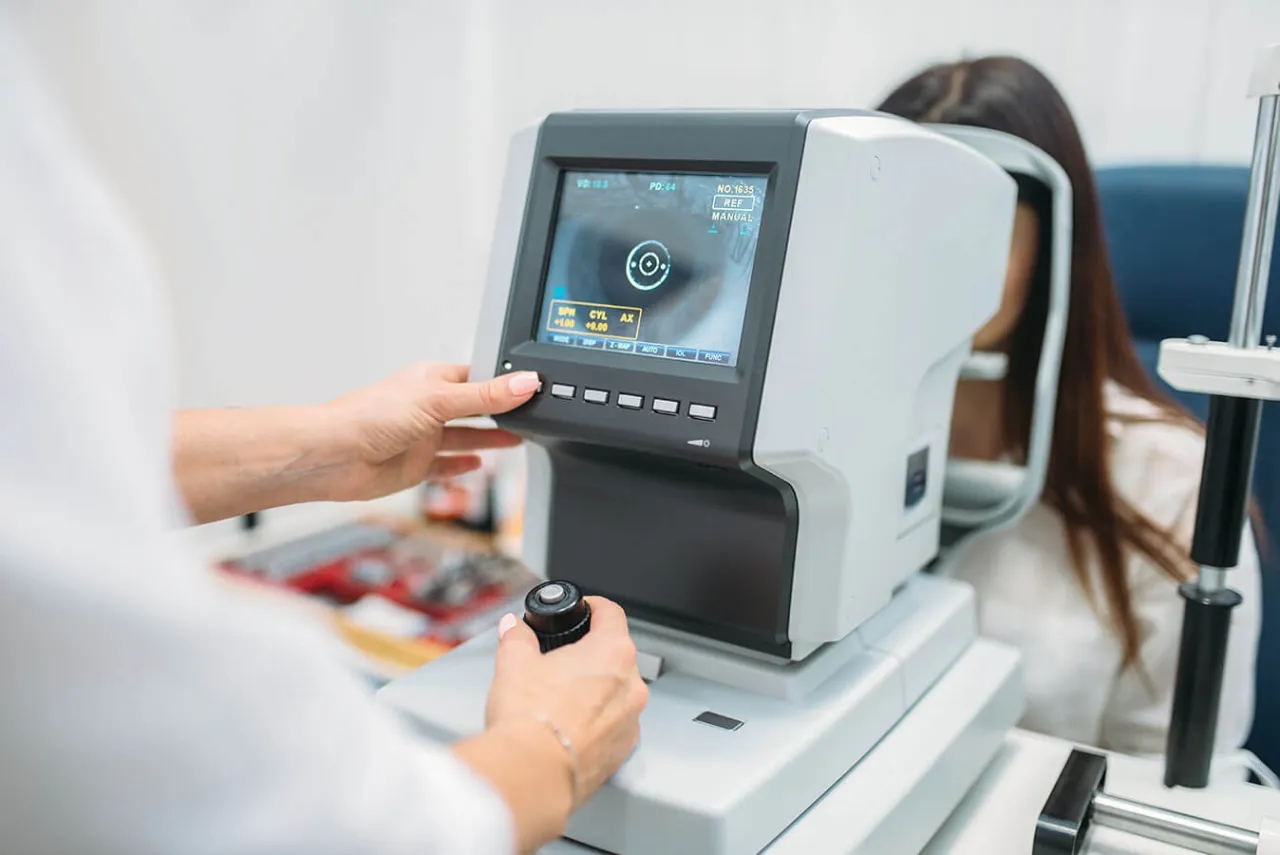 Okulista w ciąży kiedy? Kluczowe informacje dla zdrowia Twoich oczu