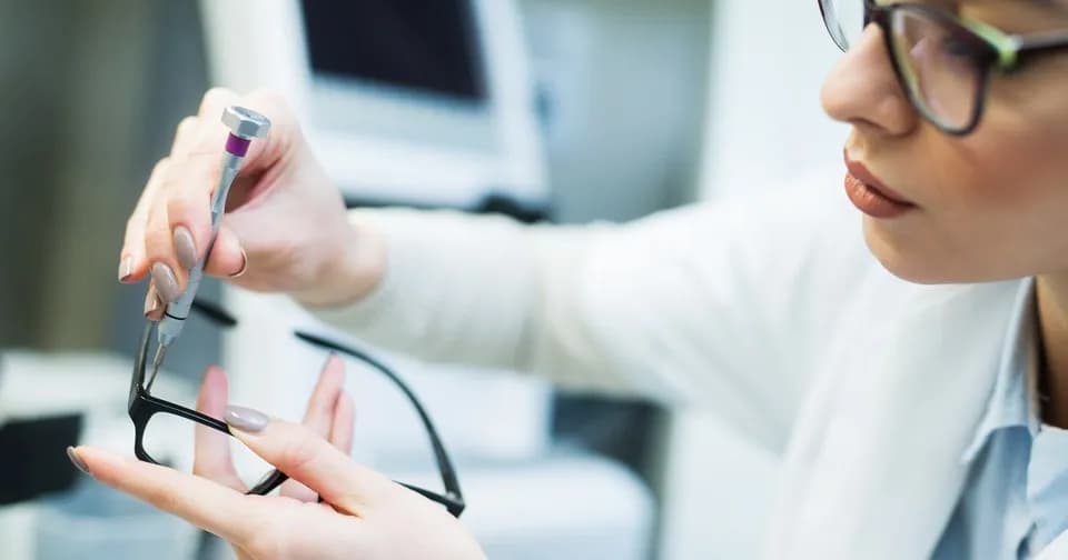 Ile trwa gwarancja na okulary Vision Express? Sprawdź swoje prawa!