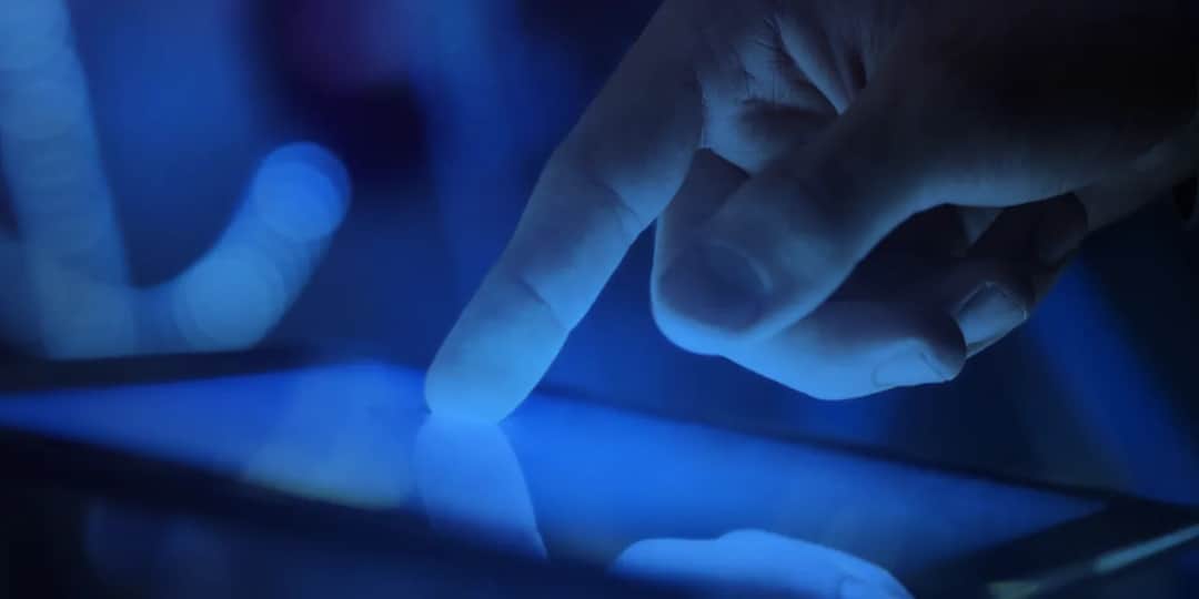 Czy okulary blokujące niebieskie światło działają? Oto prawda o ich skuteczności