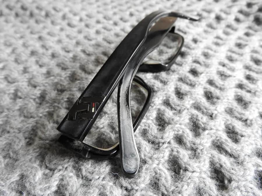 Jak wyczyścić oprawki okularów - 5 prostych kroków do perfekcyjnej ochrony