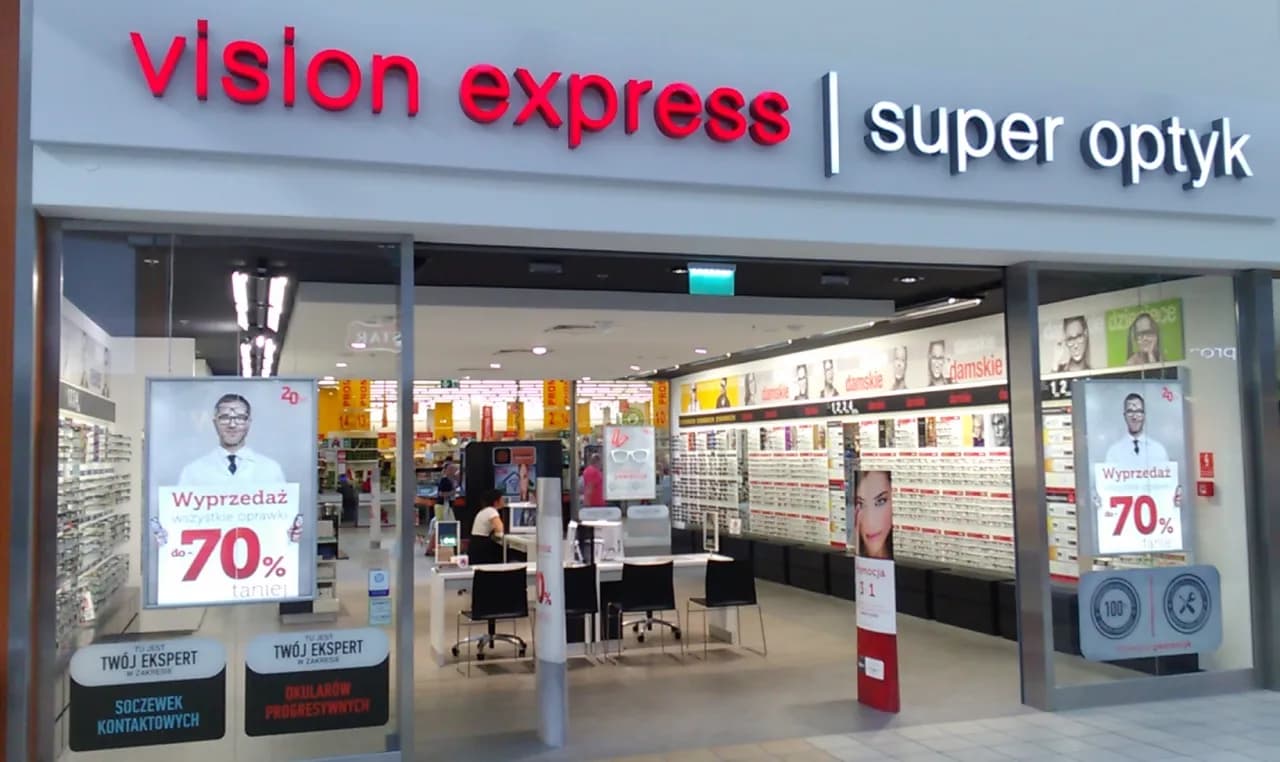 Czy Vision Express jest otwarty w galeriach? Sprawdź godziny pracy!